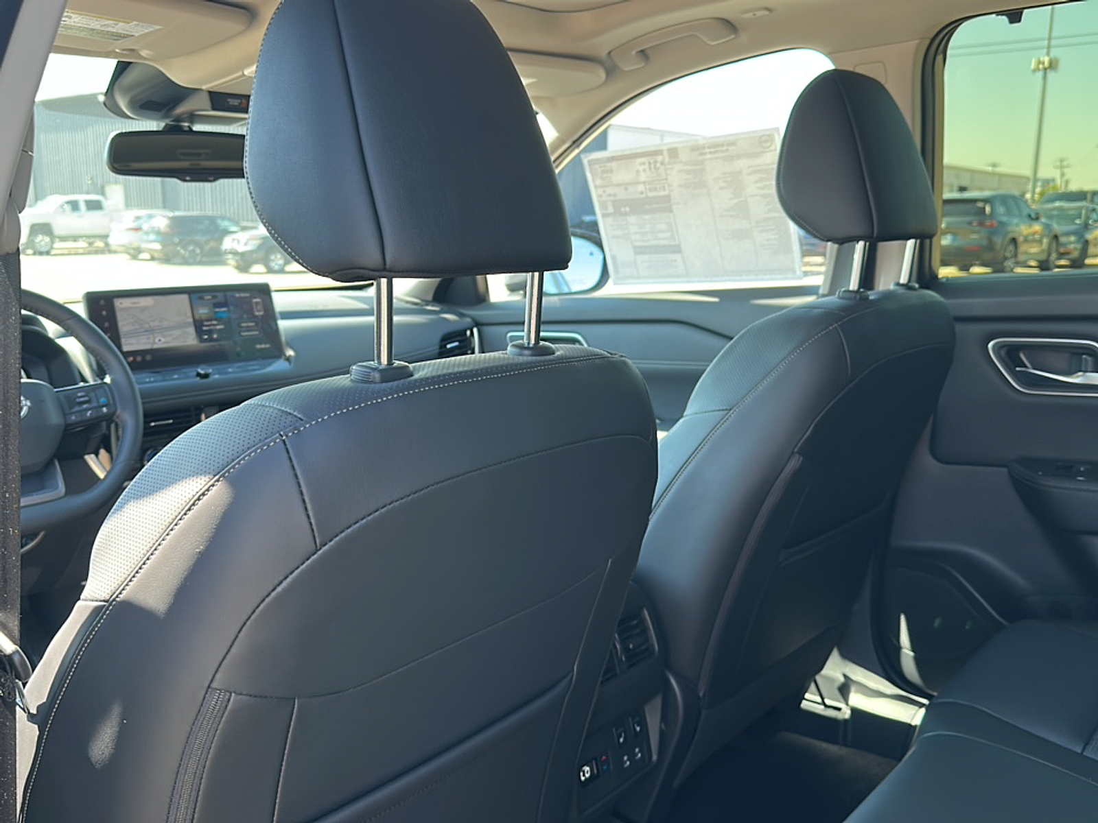 2026 Nissan Rogue Platinum photo 4