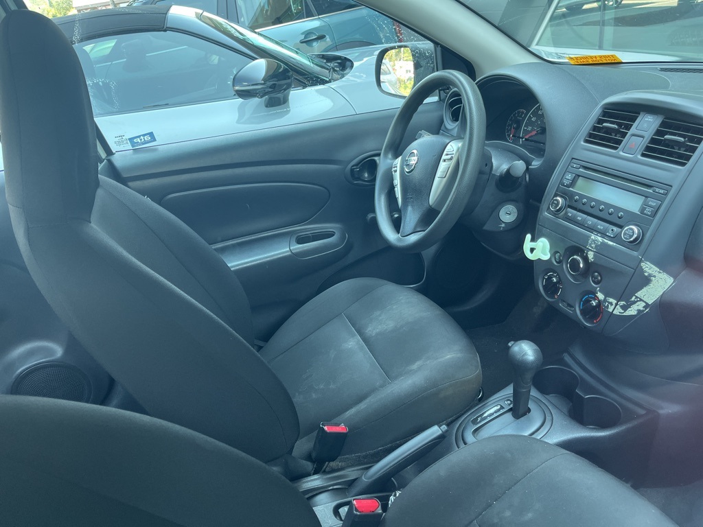 2015 Nissan Versa 1.6 Plus photo 9