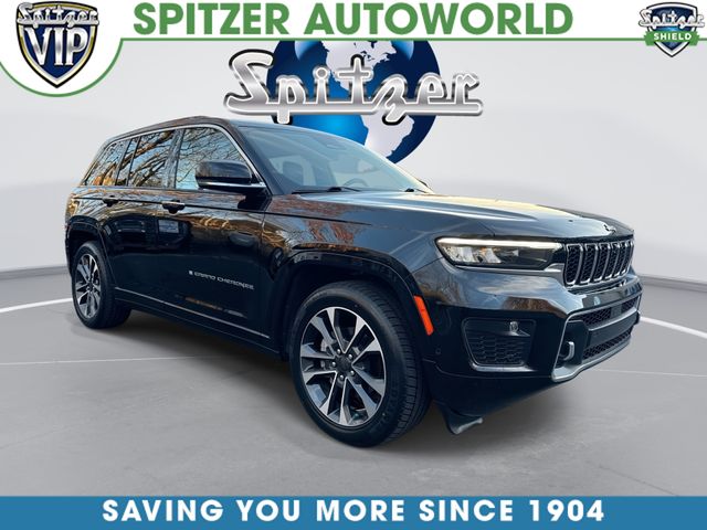 2023 Jeep Grand Cherokee Overland's photo