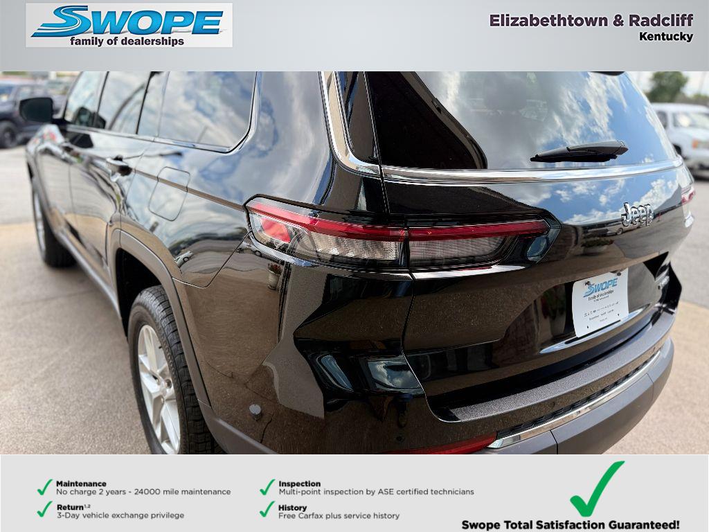 2023 Jeep Grand Cherokee Laredo photo 4