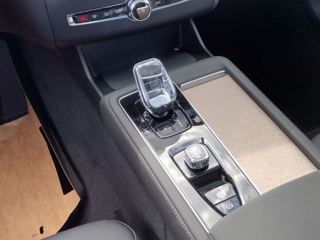 2026 VOLVO XC90 - Image 31