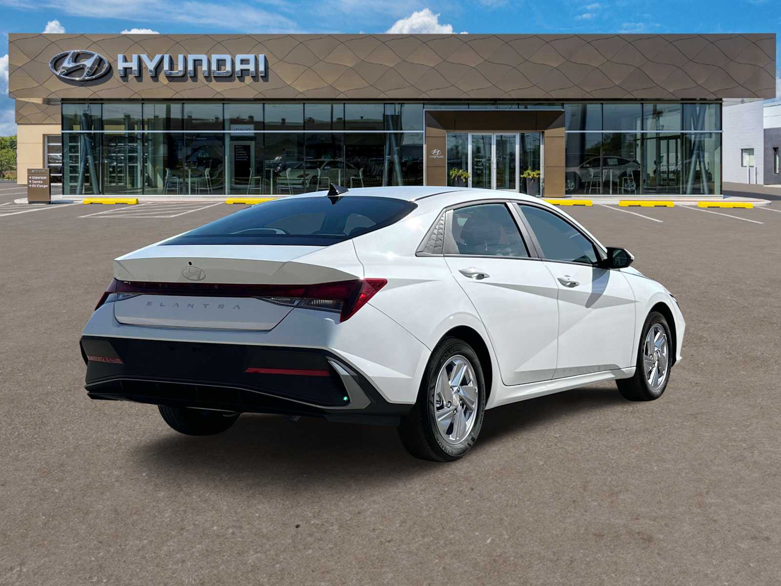 2025 Hyundai Elantra SE photo 3