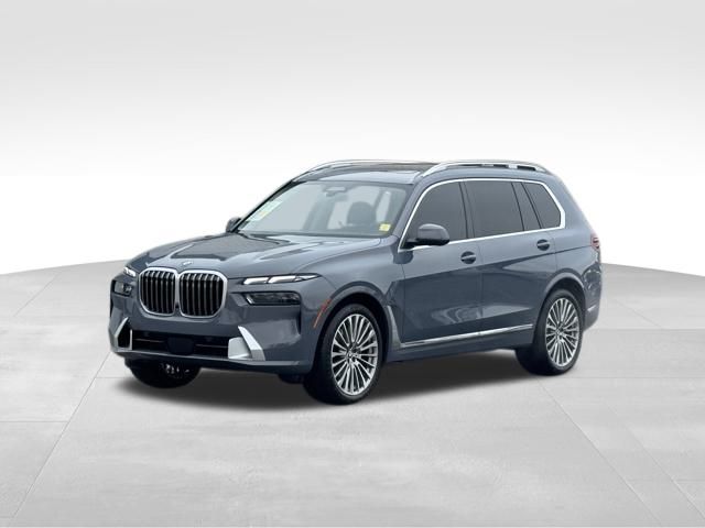 2023 BMW X7 40i's photo