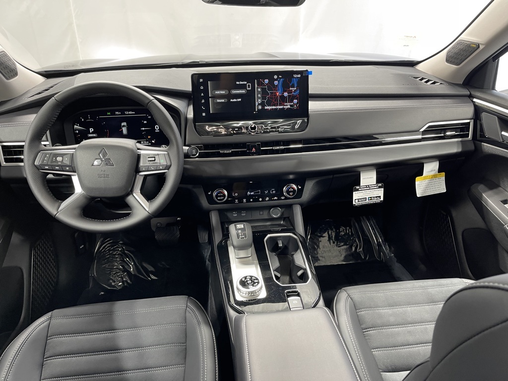 2025 Mitsubishi Outlander SE photo 10