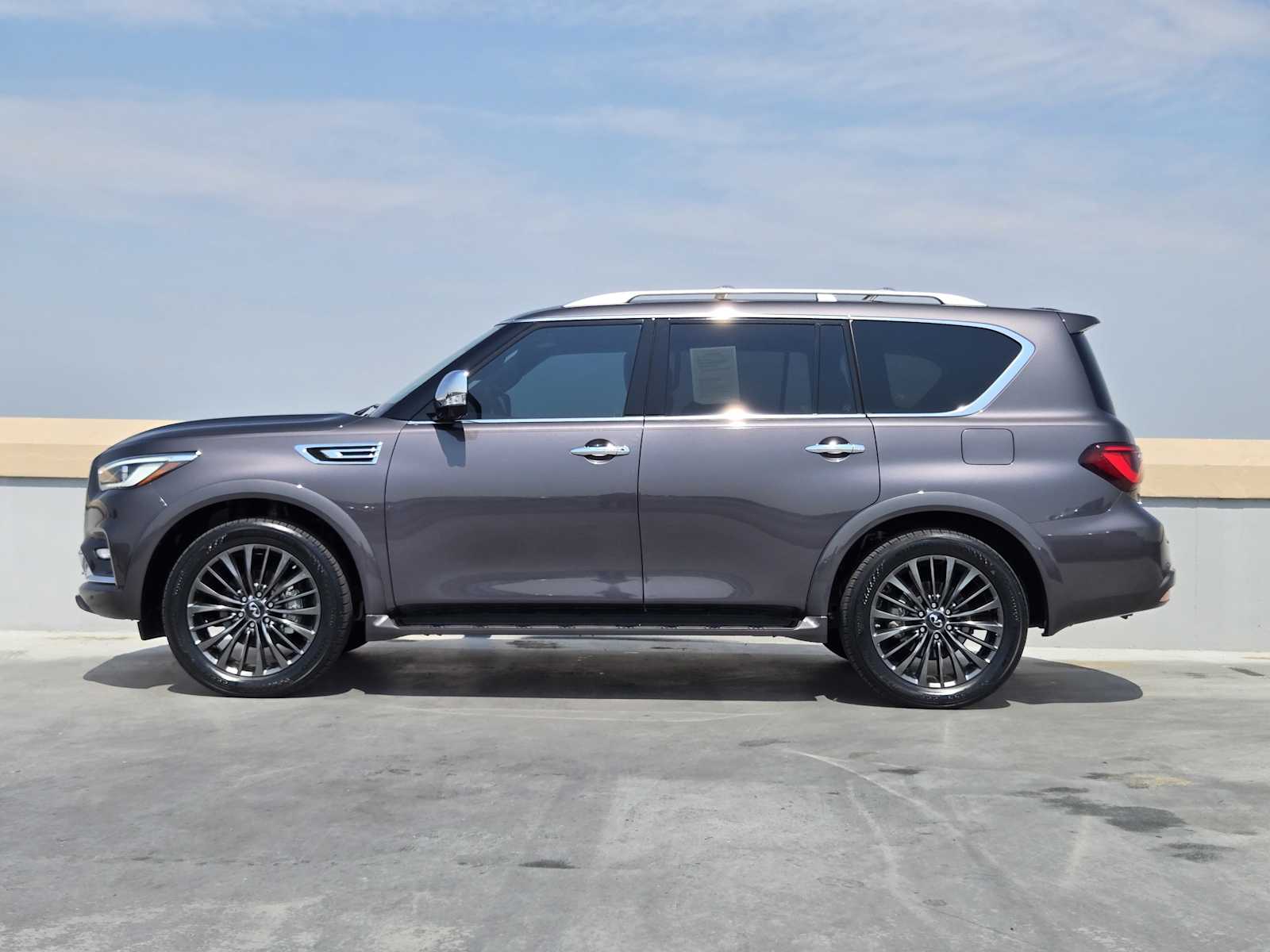 2024 Infiniti QX80 Sensory photo 2