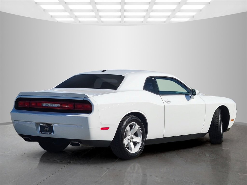 2013 Dodge Challenger SXT photo 4