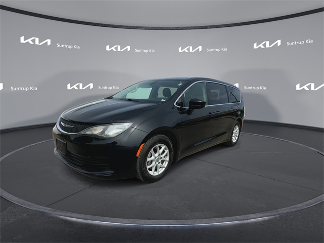 2017 Chrysler Pacifica LX photo 5