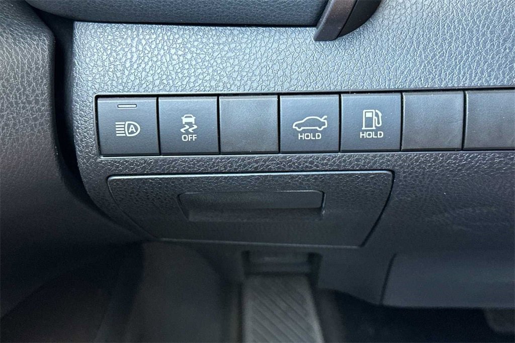 2022 Toyota Camry XSE photo 27