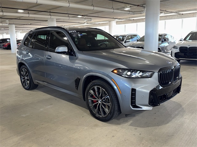 2025 BMW X5 50e's photo