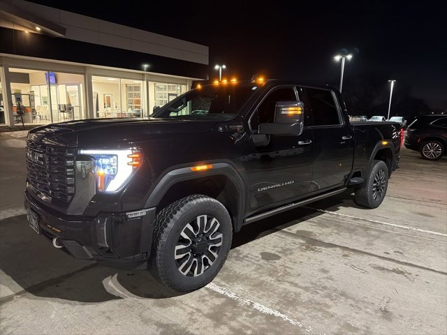 2024 GMC Sierra 2500HD Denali Ultimate's photo