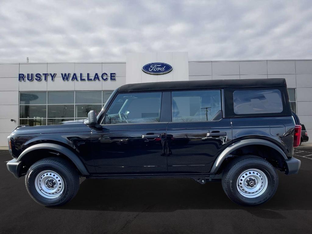 2025 Ford Bronco 4-Door Base's photo