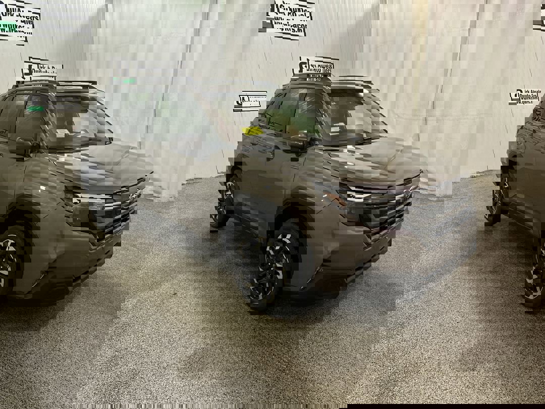 2025 Subaru Forester Premium's photo