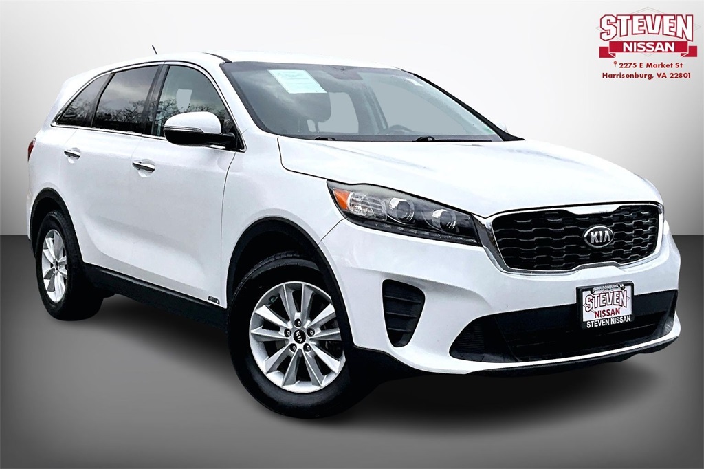 2019 Kia Sorento LX's photo