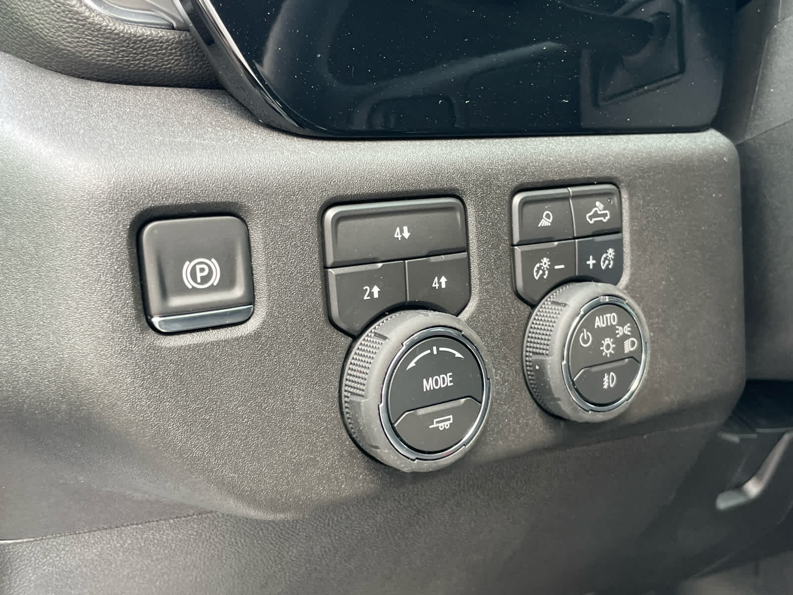 2025 Chevrolet Silverado 3500HD LT photo 26