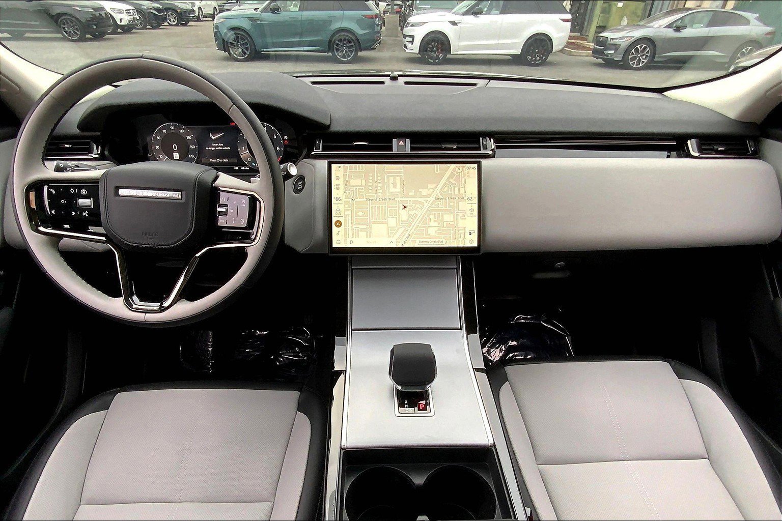 2025 Land Rover Range Rover Velar S photo 5