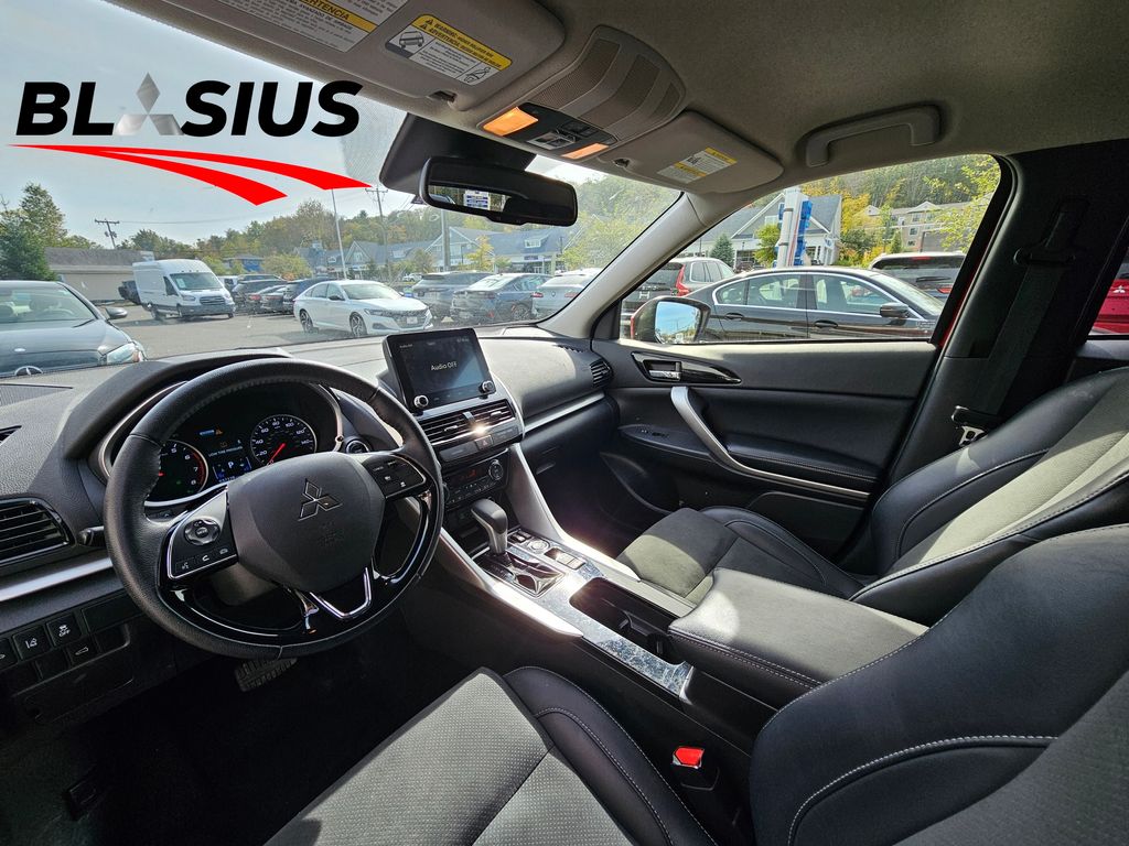 2024 Mitsubishi Eclipse Cross SE photo 6