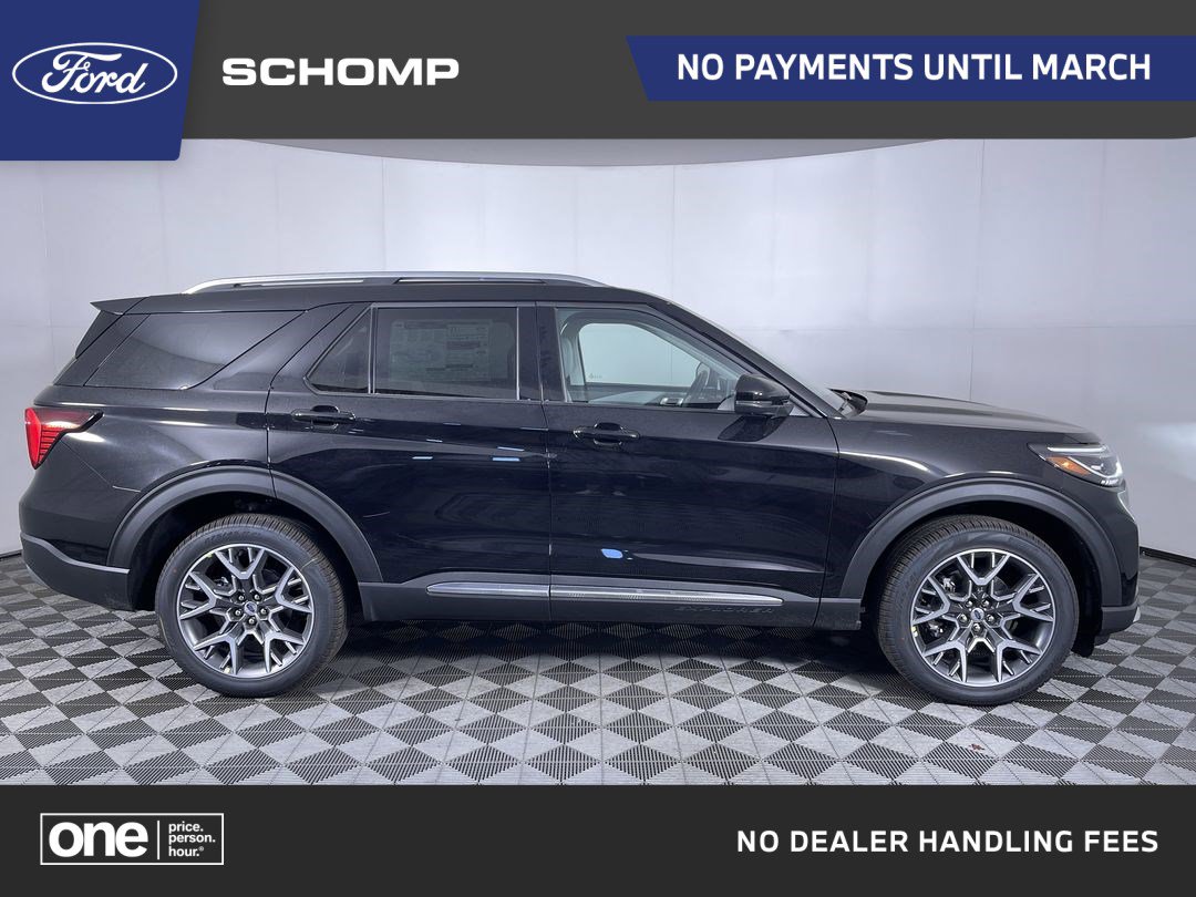 2025 Ford Explorer Platinum's photo