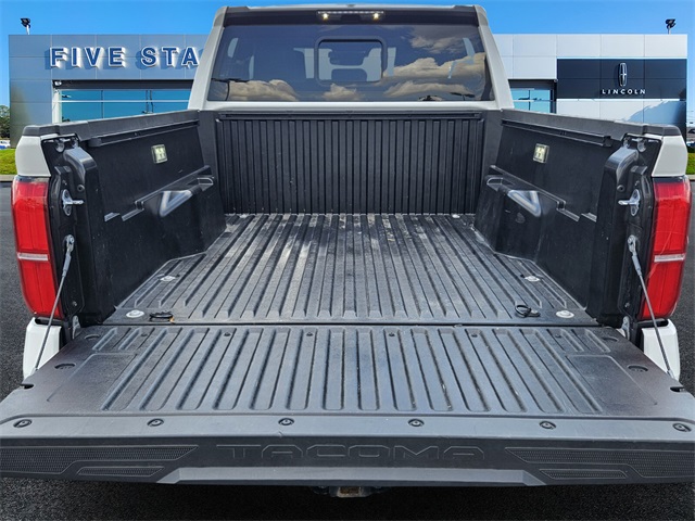2024 Toyota Tacoma SR5 photo 7