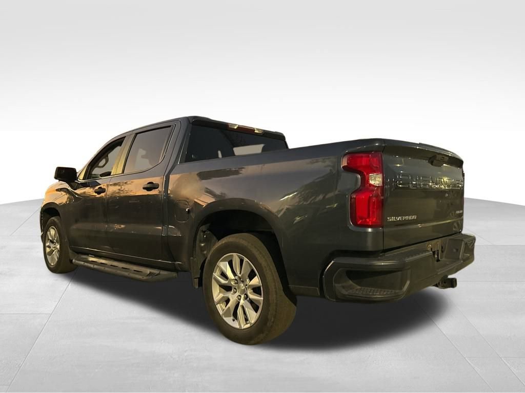 2022 Chevrolet Silverado 1500 Custom photo 2