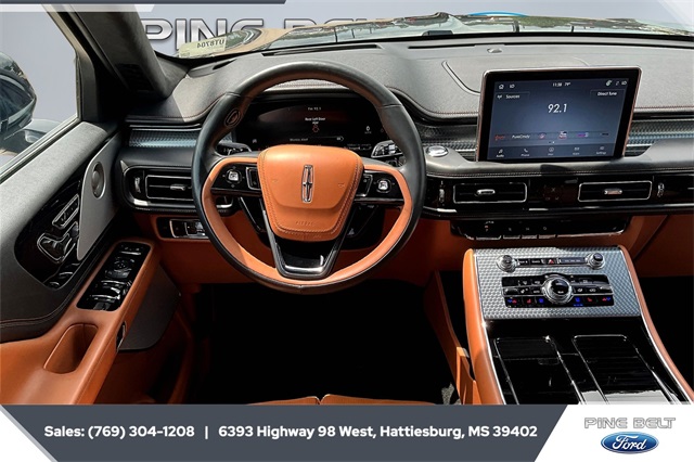 2023 Lincoln Aviator Black Label photo 4