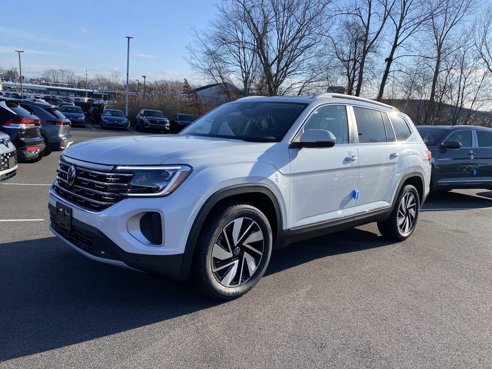 2026 Volkswagen Atlas SEL's photo
