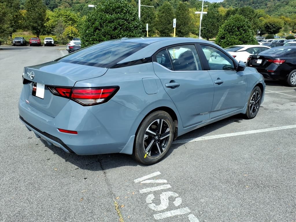 2025 Nissan Sentra SV photo 3