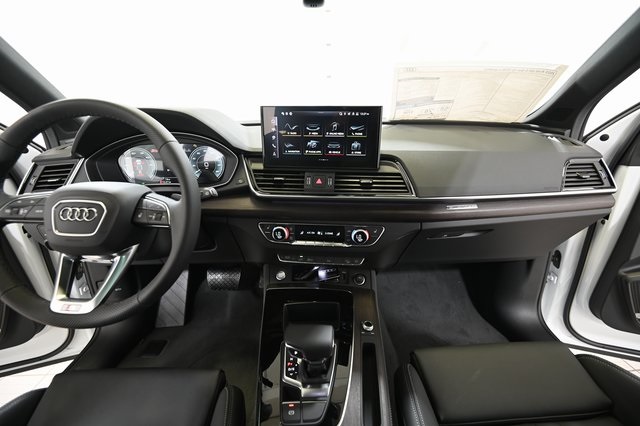 2025 Audi Q5 55 Premium Plus S line photo 2