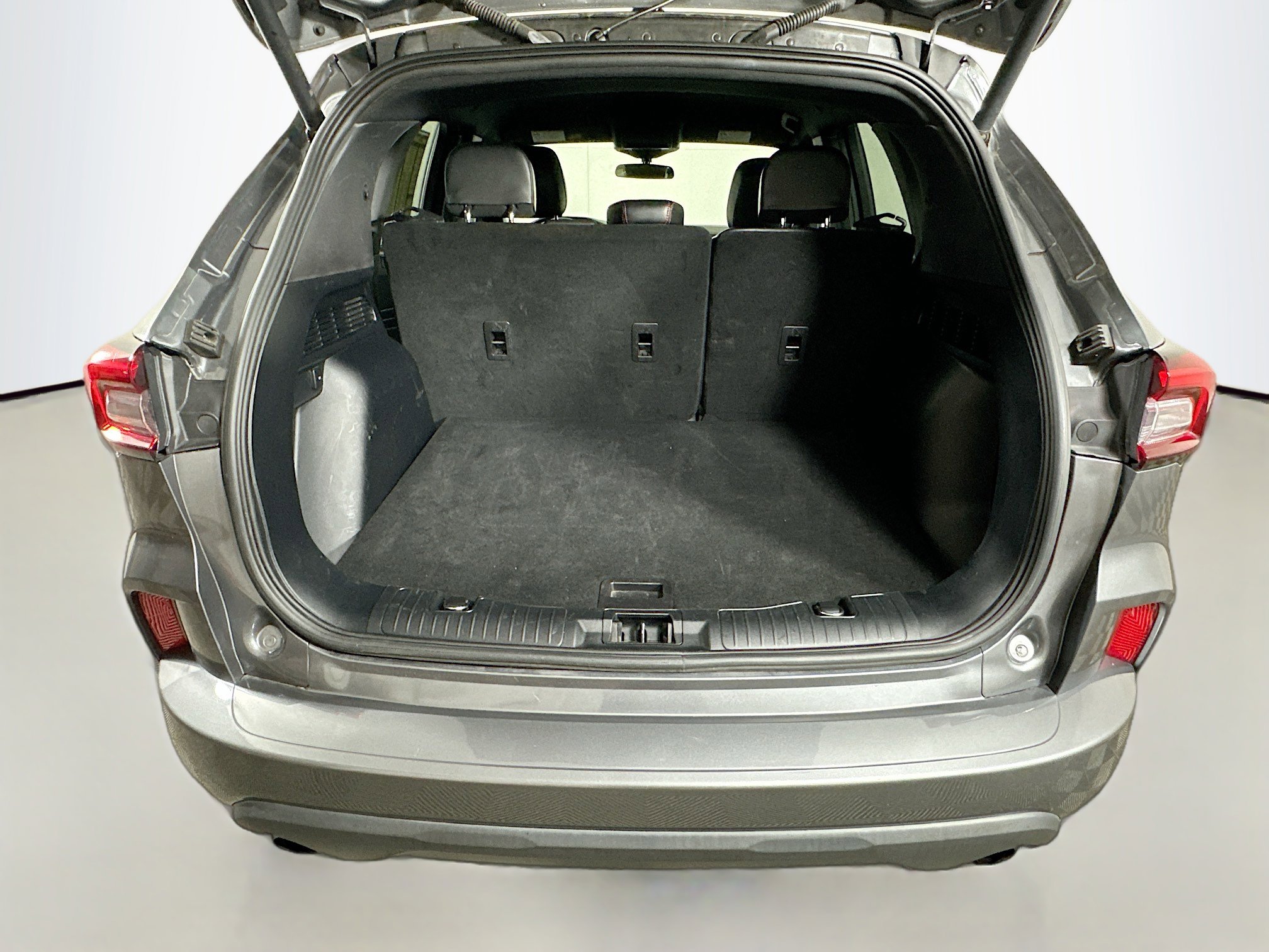 2023 Ford Escape ST-Line photo 24