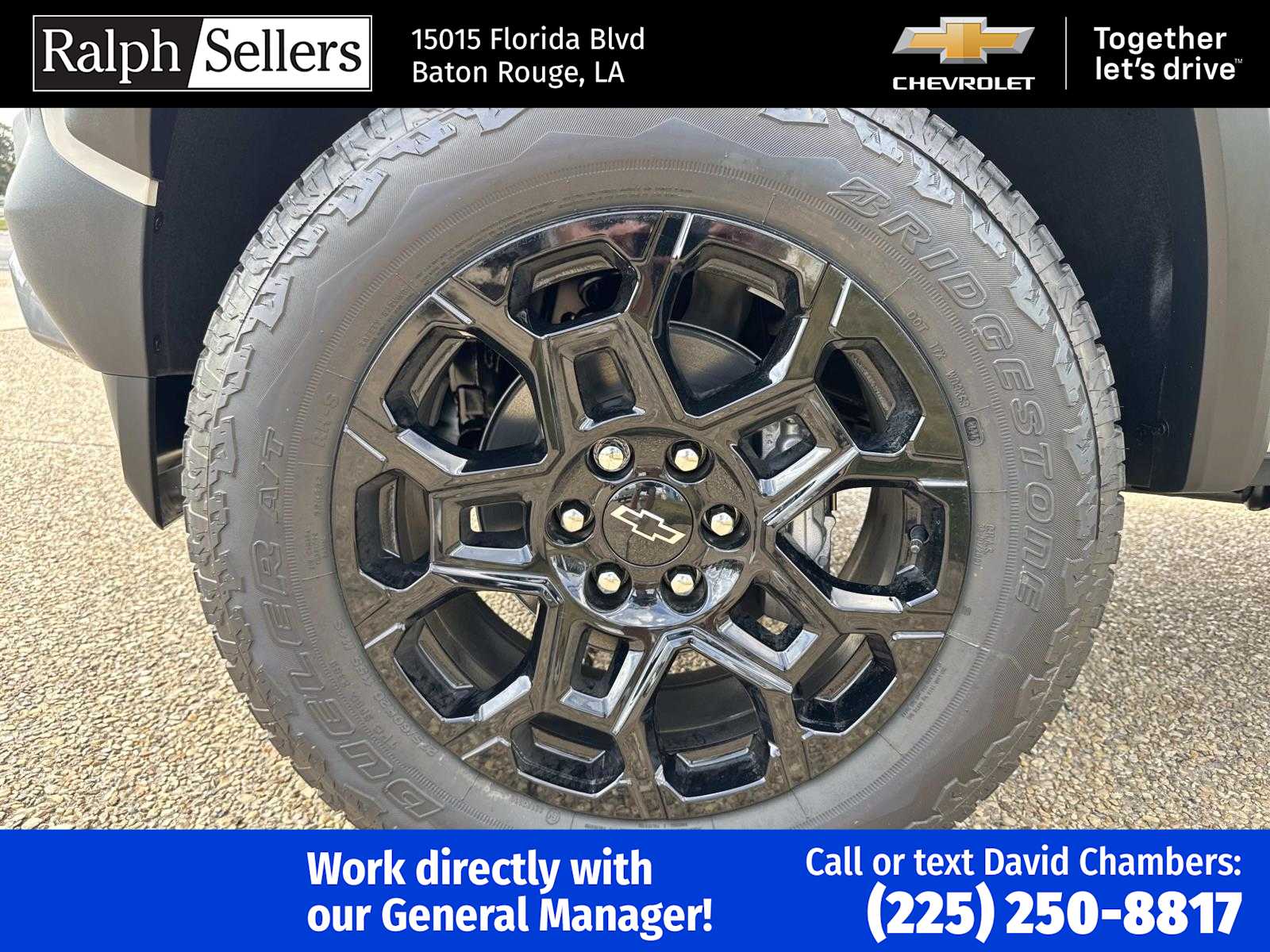 2026 Chevrolet Colorado Trail Boss photo 2