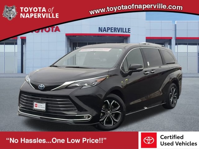 2025 Toyota Sienna Platinum's photo