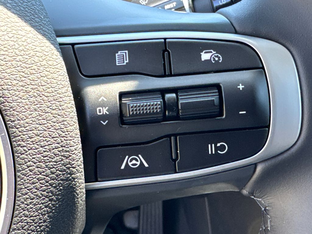2025 Kia Sportage EX photo 24
