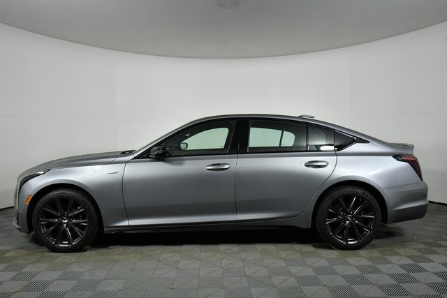 2026 Cadillac CT5 V photo 2