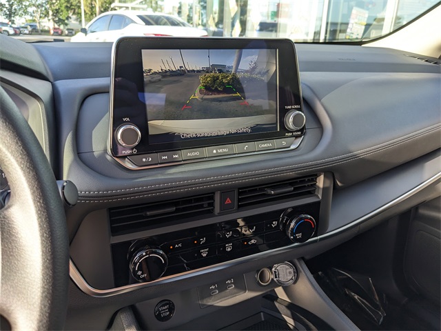 2025 Nissan Rogue S photo 17