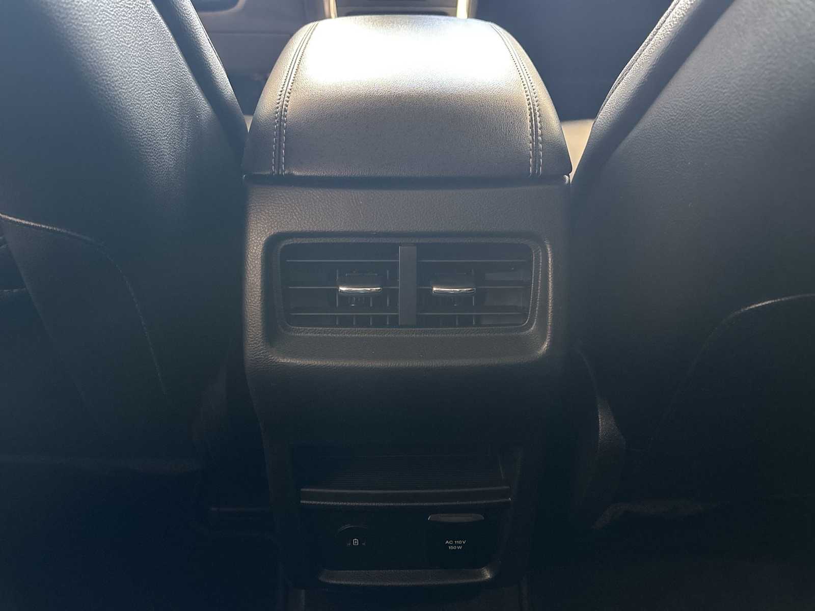 2024 Ford Edge Titanium photo 18
