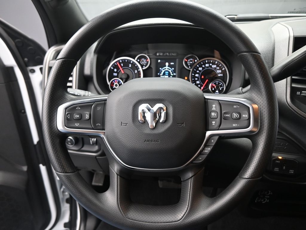 2025 Ram 2500 Tradesman photo 2