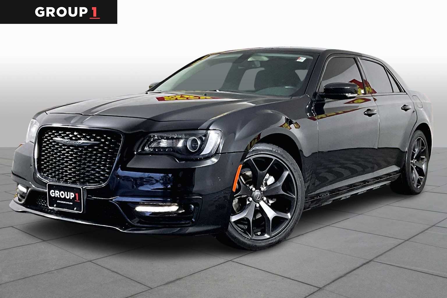 2022 Chrysler 300 Touring L's photo