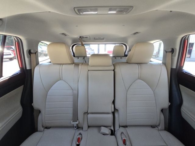 2021 Toyota Highlander XLE photo 18