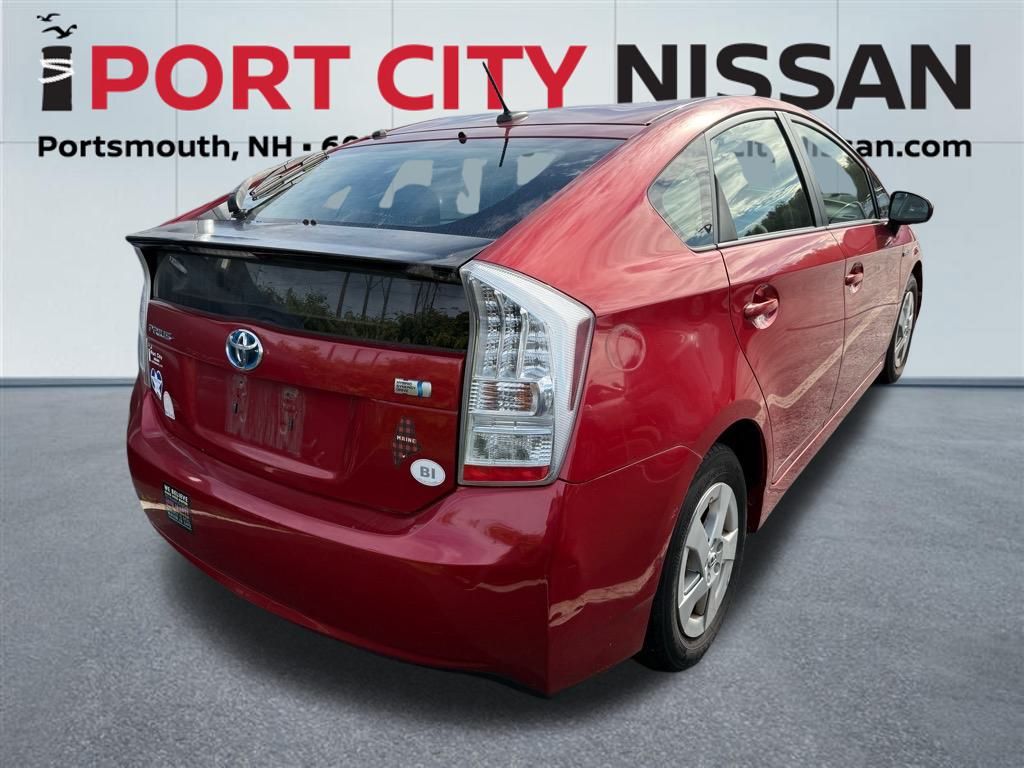2010 Toyota Prius Two photo 2