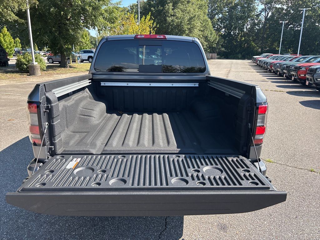 2025 Nissan Frontier Crew Cab PRO-4X photo 11