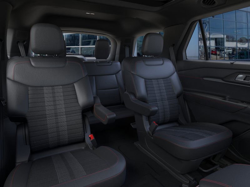 2025 Ford Explorer ST-Line photo 10