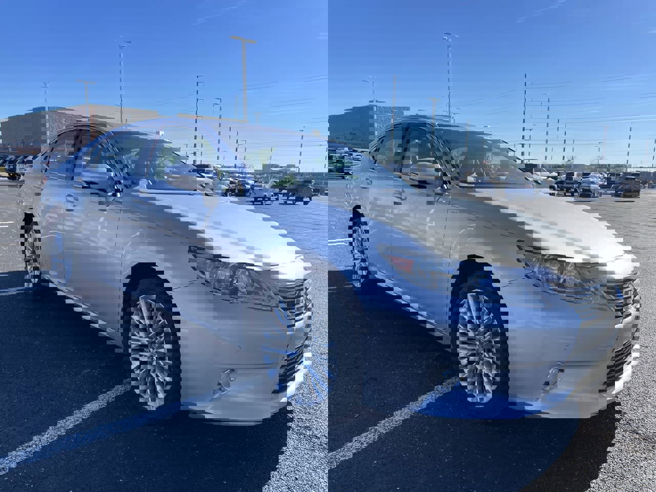 2013 Lexus ES 350's photo