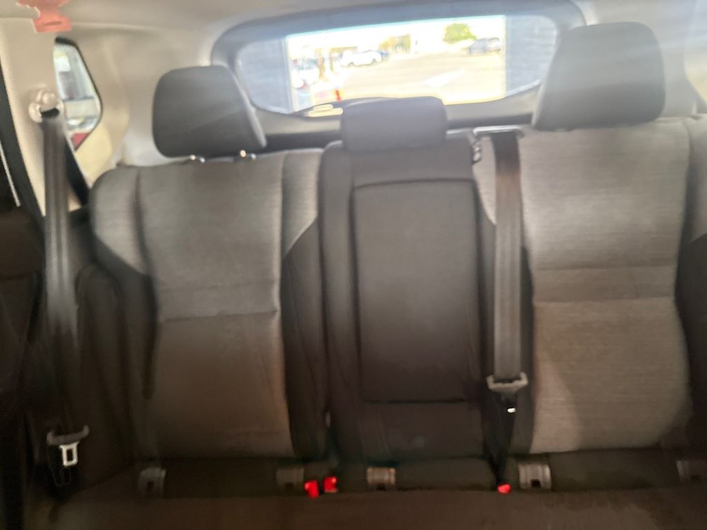 2022 Nissan Rogue SV photo 12