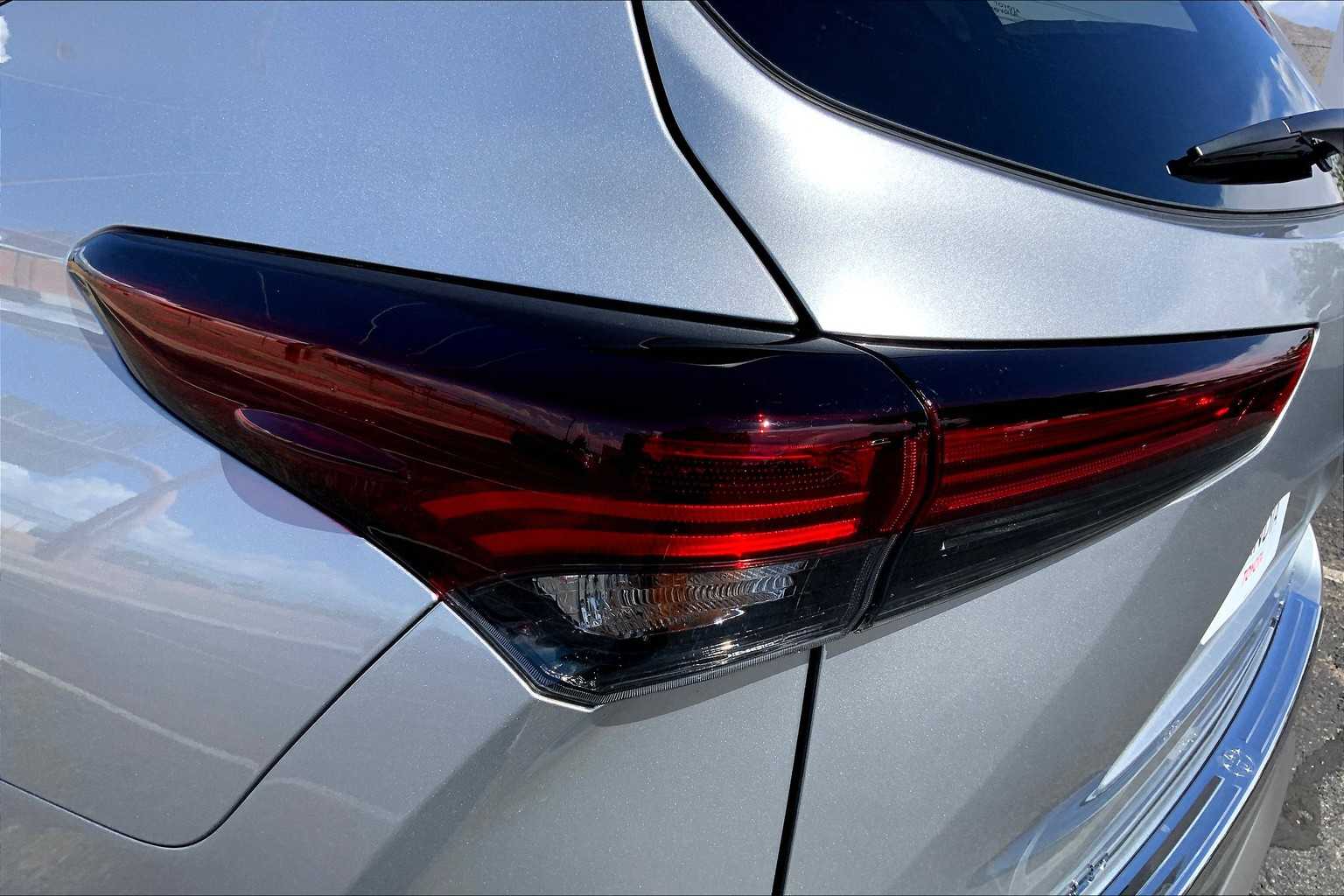 2025 Toyota Highlander Platinum photo 24