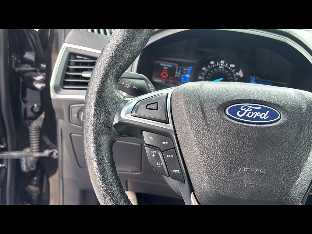 2022 Ford Edge Titanium photo 11