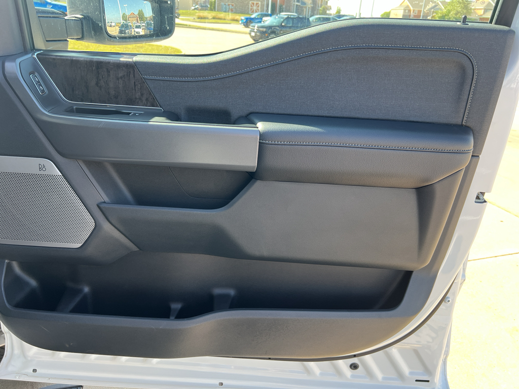 2023 Ford F-350 Lariat photo 31