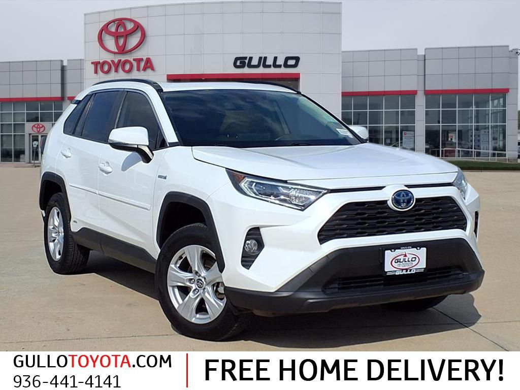 2021 Toyota RAV4 XLE