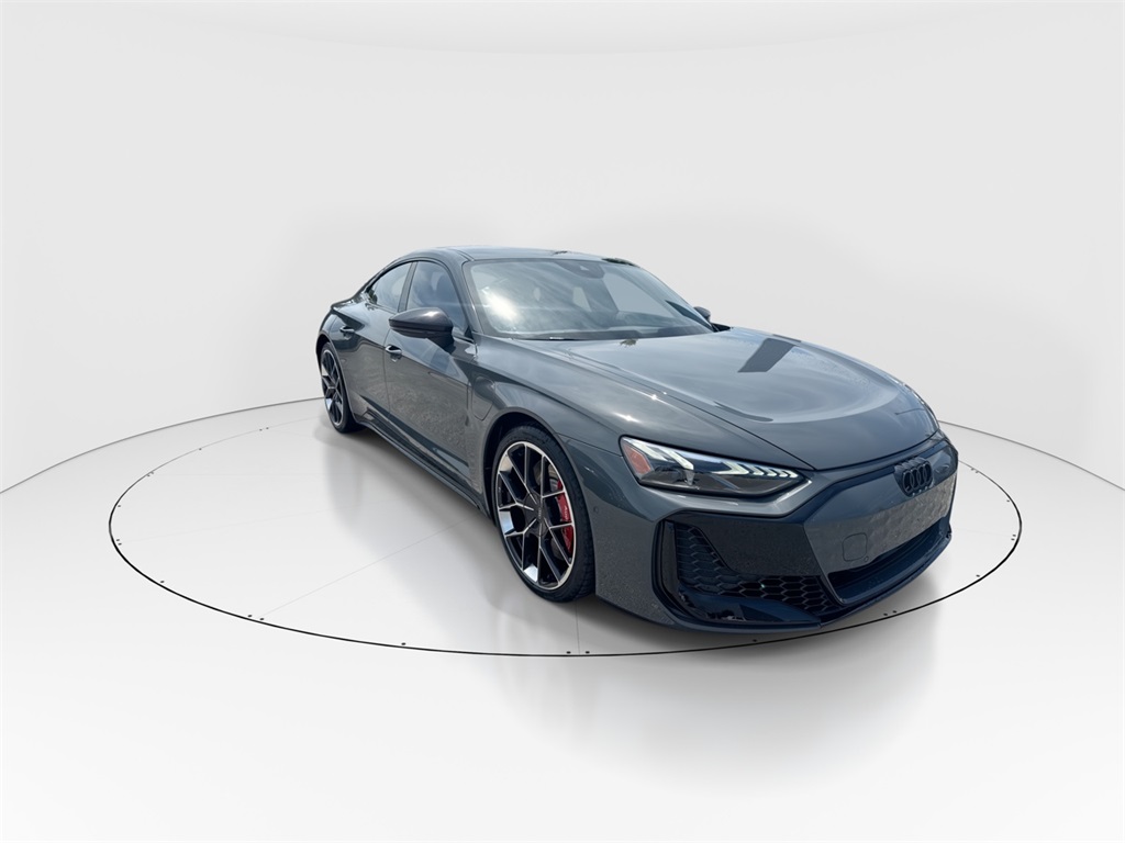 2025 Audi RS e-tron GT Base photo 2
