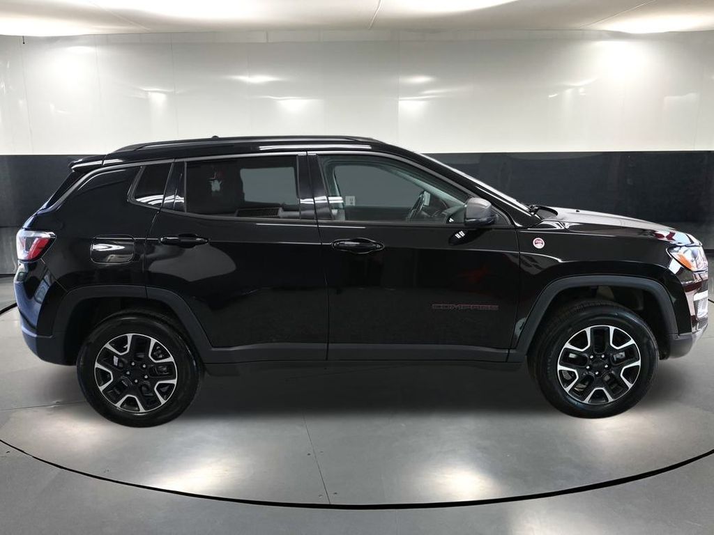2020 Jeep Compass Trailhawk photo 3
