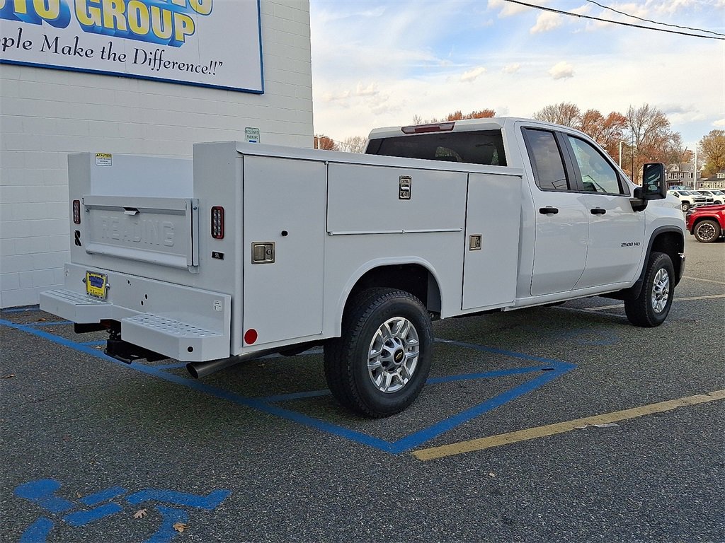 2025 Chevrolet Silverado 2500HD photo 4