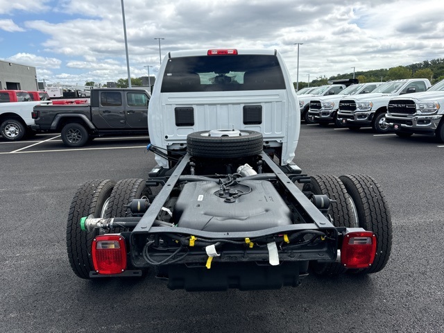 2024 Ram 4500 Tradesman photo 4